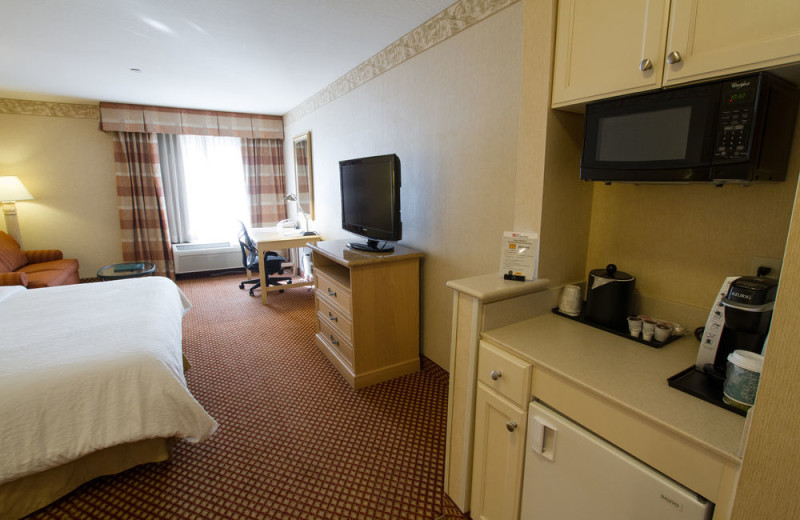 Guest room at Hilton Garden Inn Flagstaff.