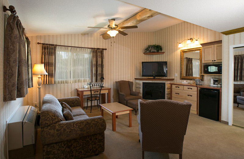 Guest room at Mount Robson Inn.