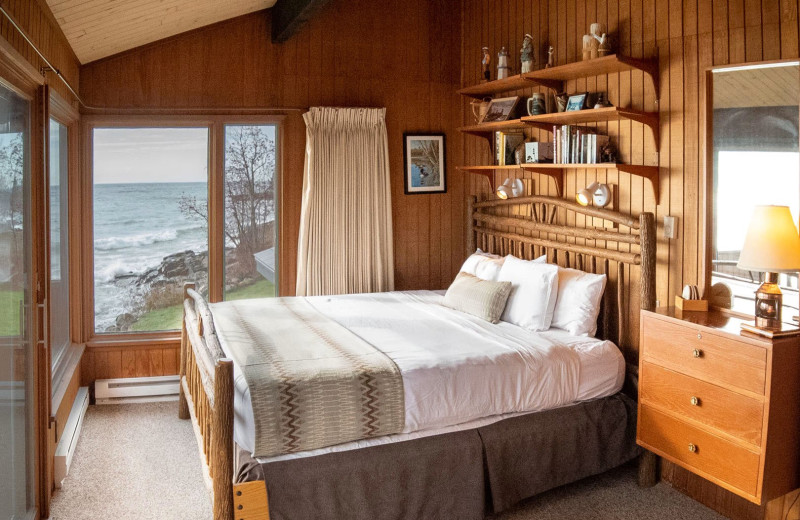 Villa bedroom at Lutsen Sea Villas.