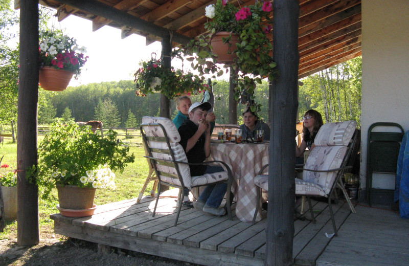 Kids dining at Trailhead Ranch.