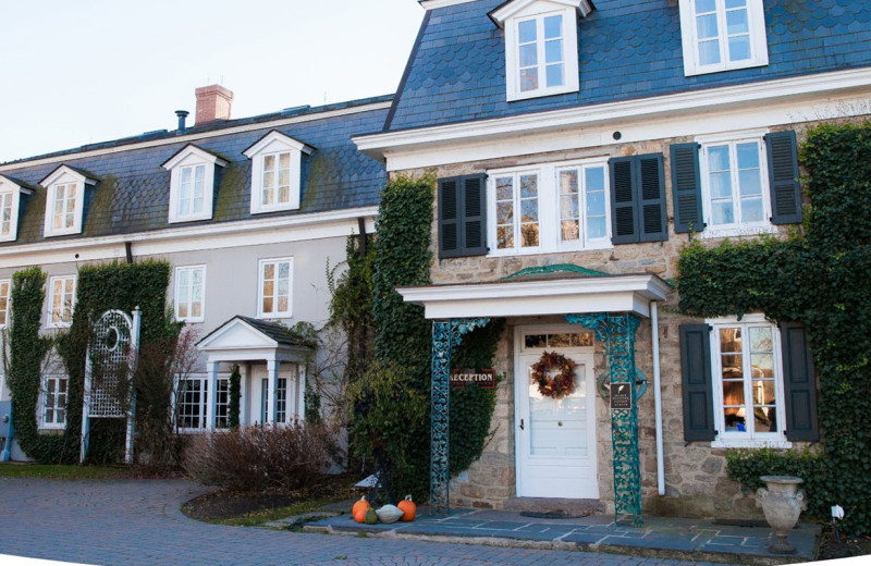 Exterior view of Barley Sheaf Farm.