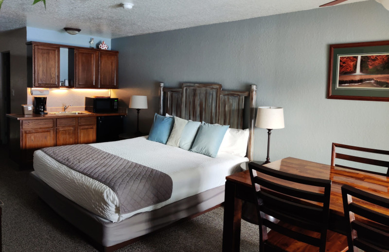 Guest room at Mountain View Lodge.