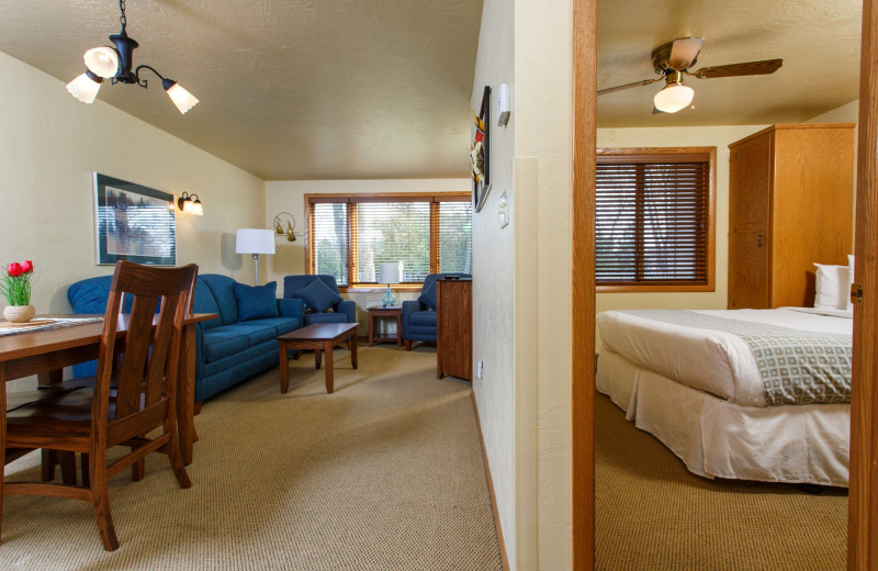 Guest room at Waterbury Inn Condominium Resort.