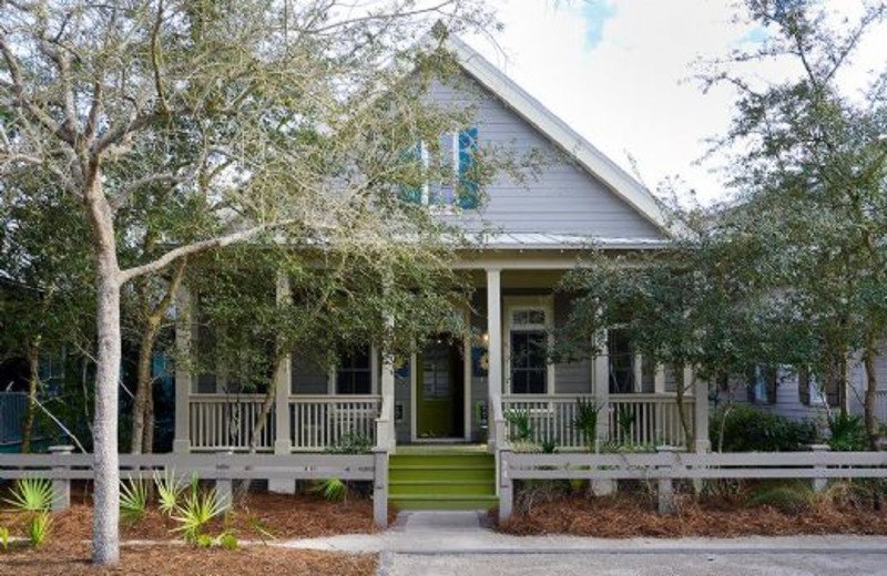 santa-rosa-beach-vacation-rentals-cottage-beautiful-architectural-details-highlight-this-4