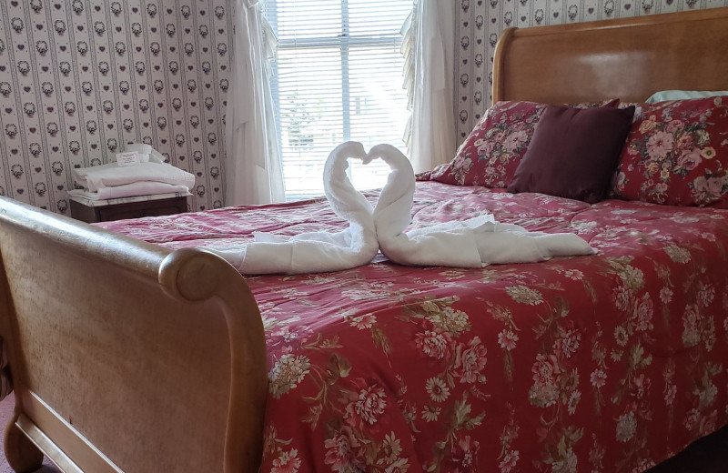 Guest room at Eagles on the River and Anderson House Hotel.