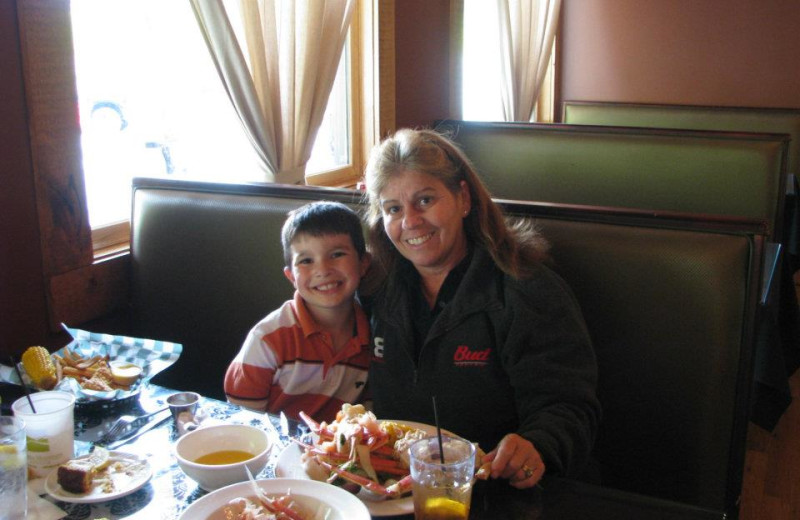 Family dining at Copperhead Lodge.