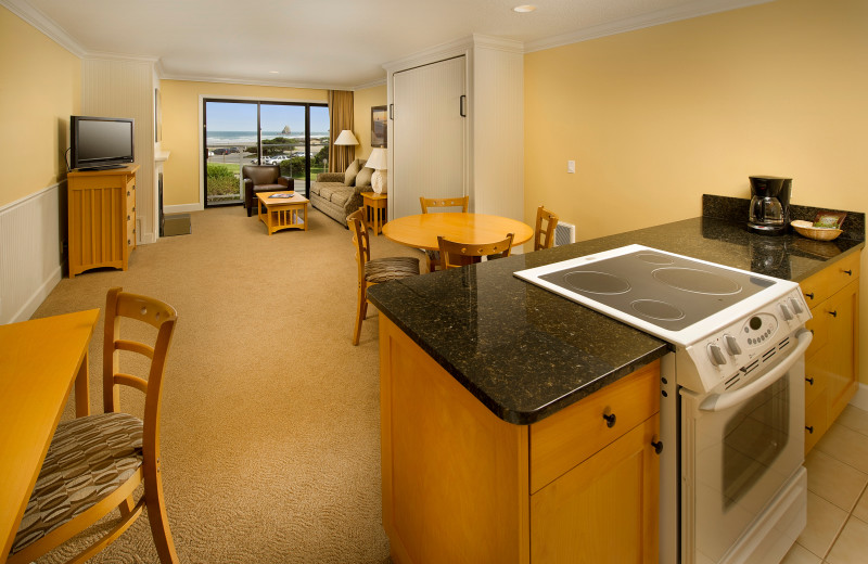 Guest room at The Tolovana Inn.