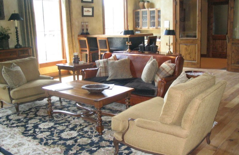 Vacation rental living room at Five Star Rentals of Montana.