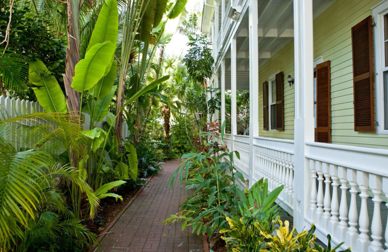 Exterior view of Island City House Hotel.