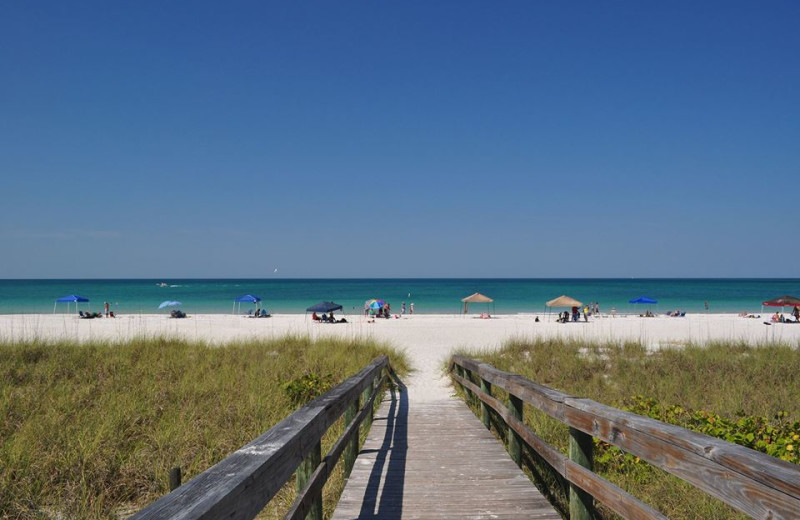 Boardwalk to beach at Lizzie Lu's Island Retreat.