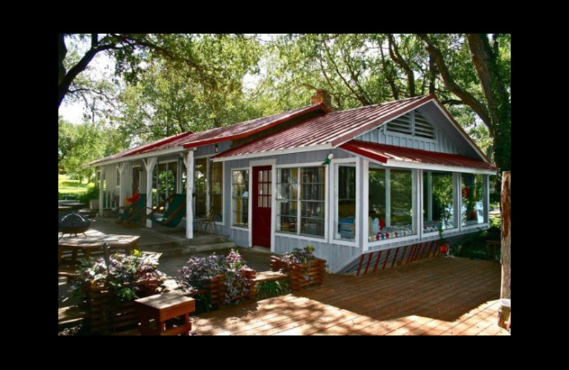 lake lbj lincoln log cabin