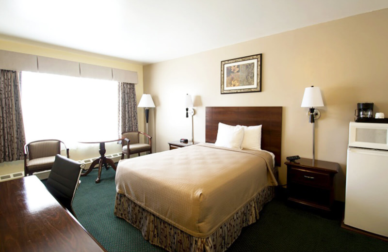 Guest room at Travelers Inn.