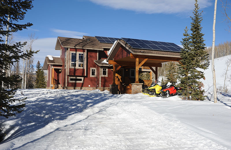 Exterior view of Wild Skies Cabin Rentals.