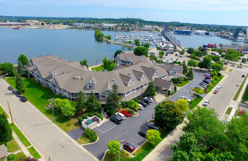 Exterior view of Bridgeport Waterfront Resort.