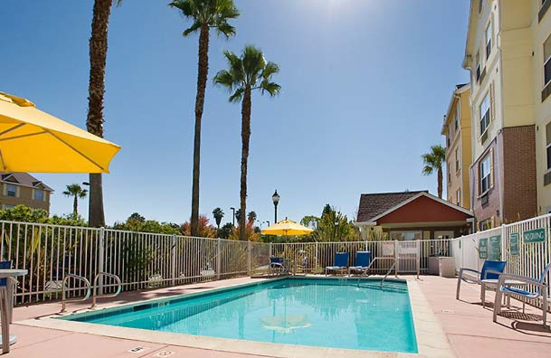 Outdoor pool at TownePlace Suites by Marriott Newark/Silicon Valley.