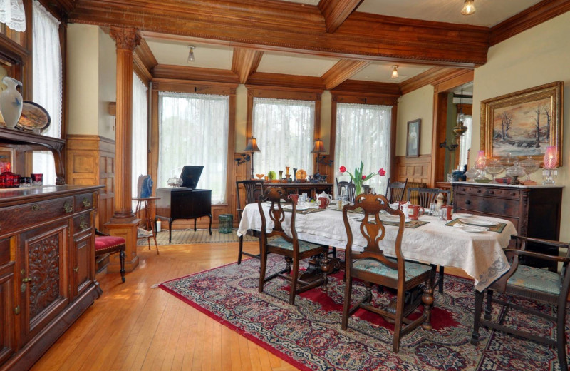 Dining room at Fargo Mansion Inn.