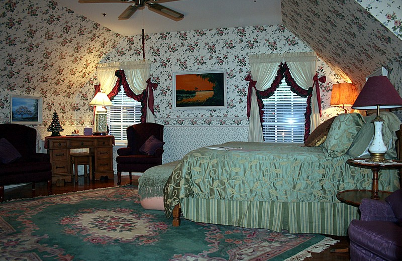 Guest room at Heron Cay Lake View Bed.