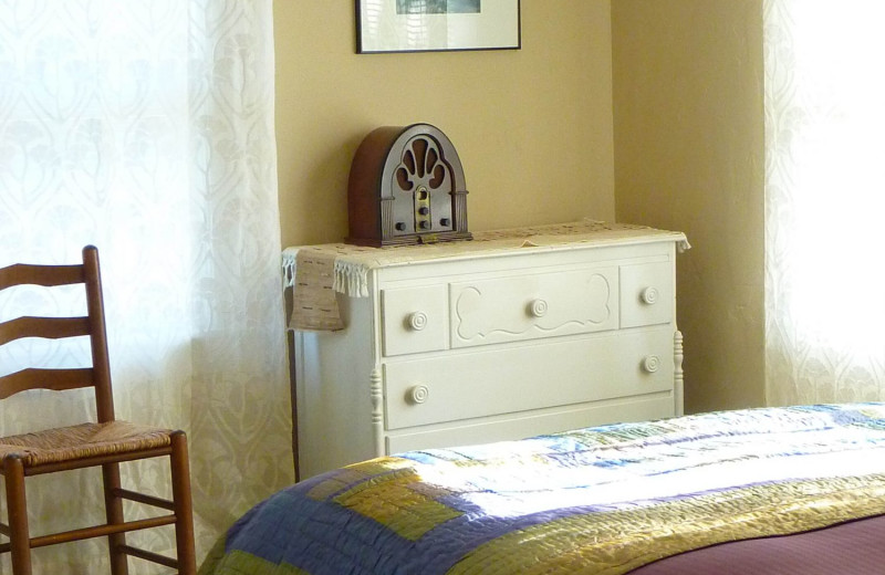 Cottage bedroom at Alegria Inn.