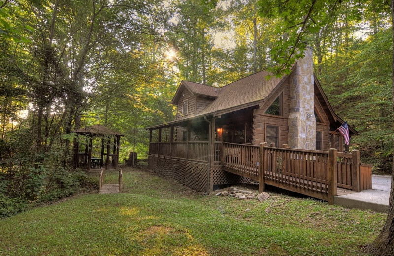 Cabin exterior at Eagles Ridge Resort.