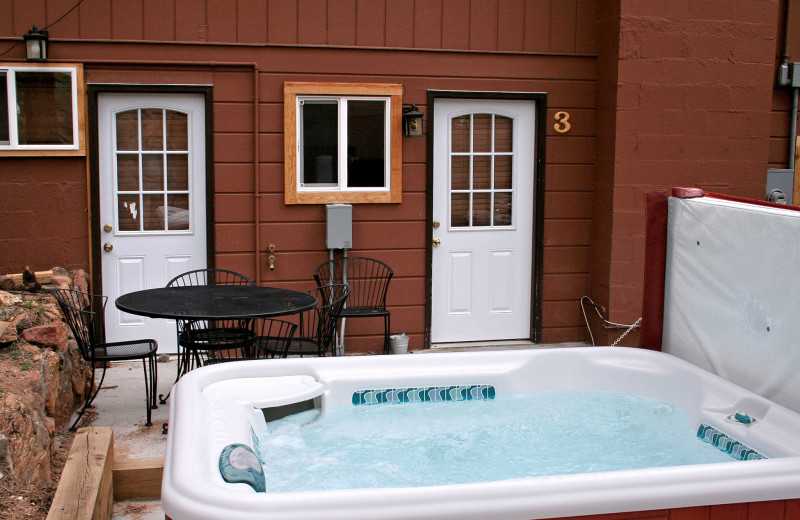 Jacuzzi at Timber Creek Chalets.