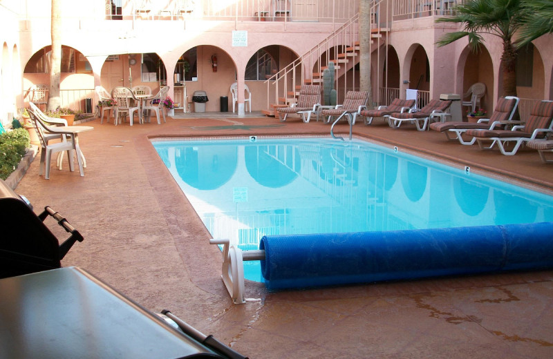 Outdoor pool at Hidden Palms Resort Condominiums Lake Havasu City.