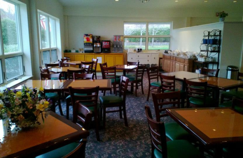 Dining room at Bar Harbor Motel.