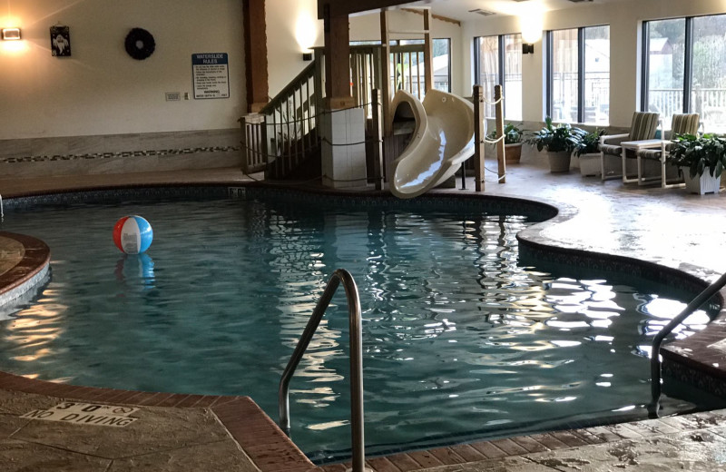Indoor pool at Cliffside Resort 