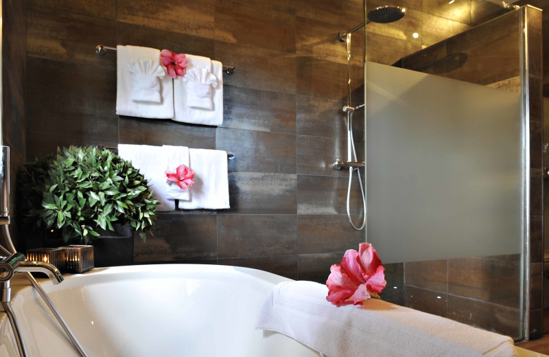 Guest bathroom at Baoase Luxury Resort.