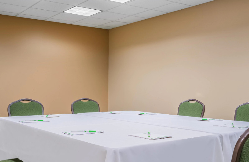 Holiday Inn Minneapolis Nw Elk River Wild Woods Waterpark Elk River Mn Resort Reviews Resortsandlodges Com Holiday Inn Minneapolis Nw Elk River Wild Woods Waterpark Elk River Mn Resort Reviews Resortsandlodges Com