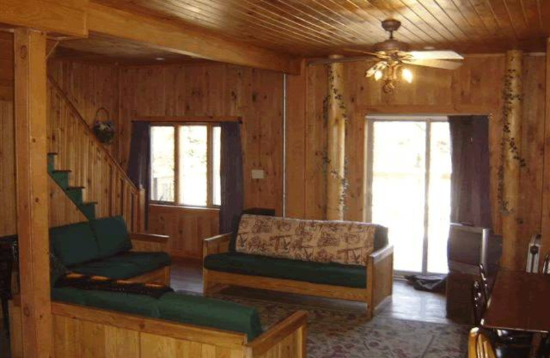 Guest living room at Panther Lodging.