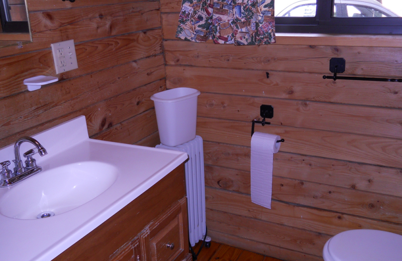 Cabin bathroom at Yogi Bear's Jellystone Resort Cherokee.