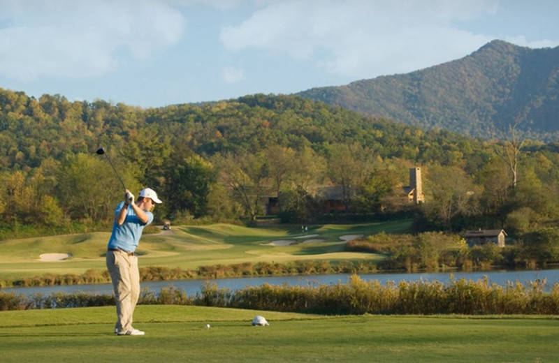 Golf course near Cuddle Up Cabin Rentals.