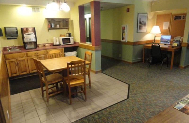 Breakfast room at The Mountain Inn at Lutsen.