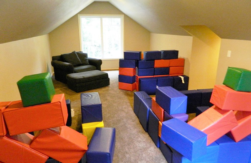 Kid playroom at Blue Mountain Retreat.