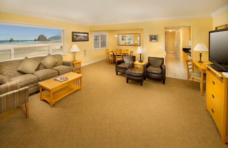 Guest living area at The Tolovana Inn.