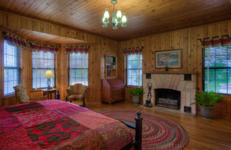 Guest bedroom at Mo-Ranch.