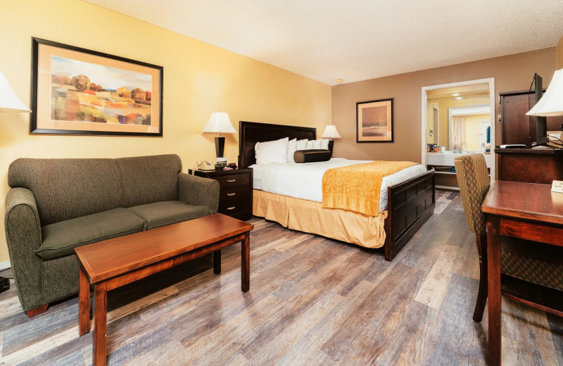 Guest room at Hotchkiss Inn.