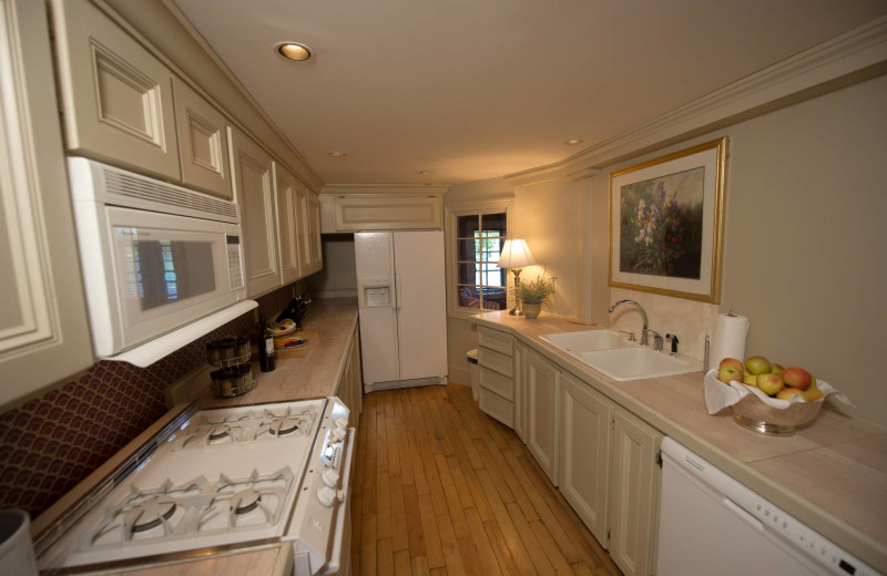 Guest kitchen at Balance Rock Inn.