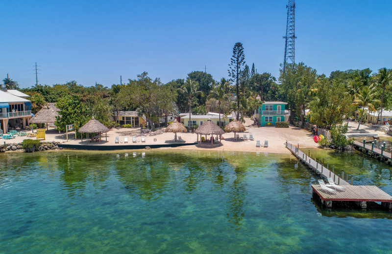 Exterior view of Sunset Cove Resort Motel.