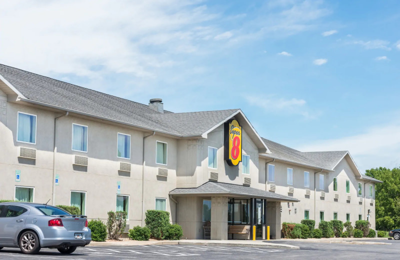 Exterior view of Super 8 Hagerstown/Halfway Area.