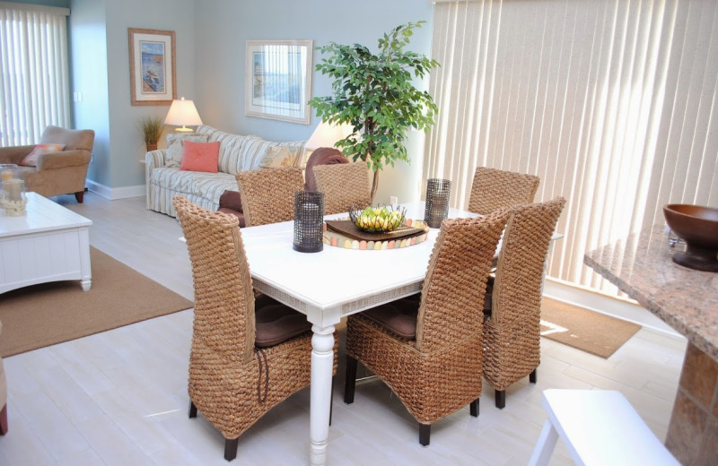 Rental dining area at Shoreline Properties.