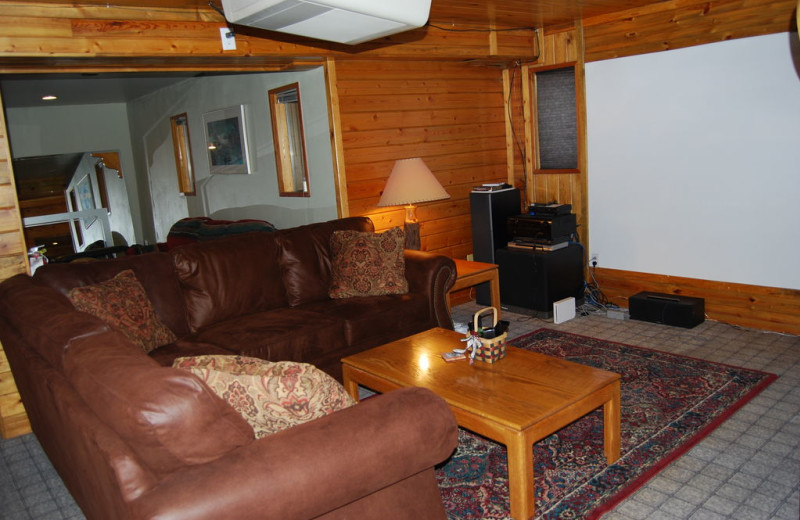 Living Room Area at Howlers Inn Bed and Breakfast