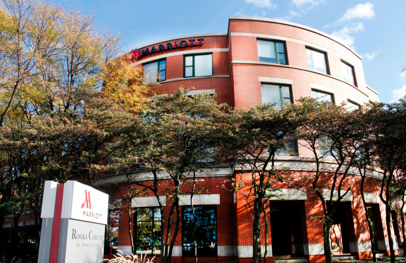 Exterior view of Chicago Marriott at Medical District/UIC.