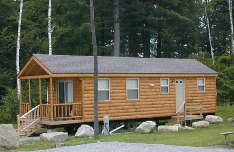Cabin at Lake George Escape
