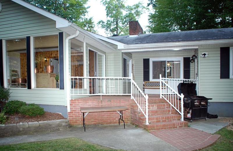 Cottage exterior at Greenbrier River Retreat.