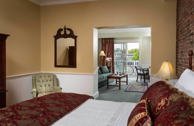 Guest room at Lord Camden Inn.