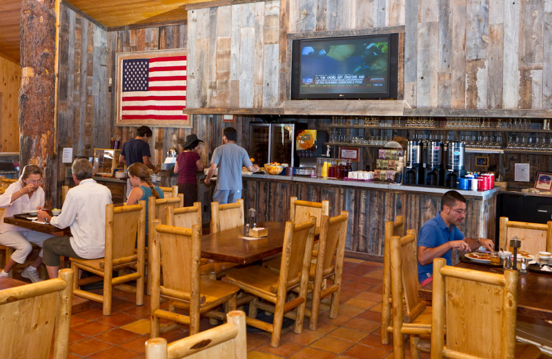 Dining at Red Cliffs Lodge.