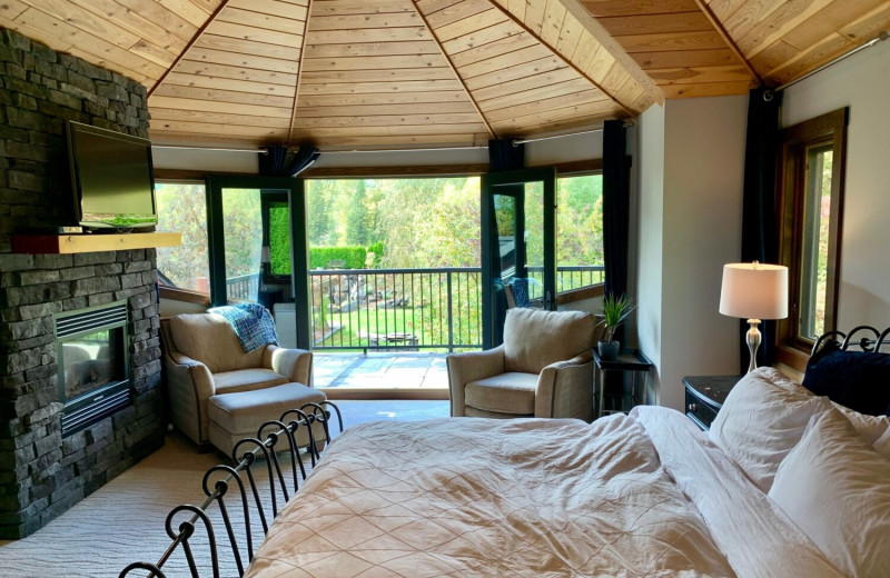 Rental bedroom at Fernie Central Reservations.