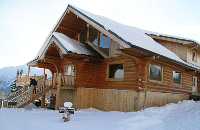 Exterior view at Majestic Valley Lodge.