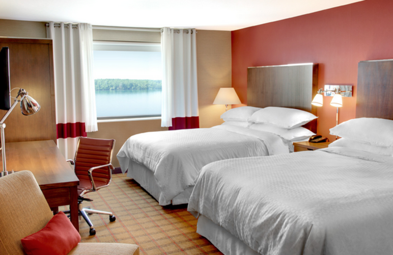 Guest Room at Four Points by Sheraton Niagara Falls